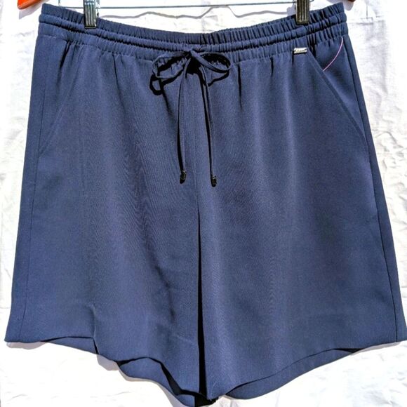 EUC St. John Navy Blue Knit Loose Fit Drawstring Activewear Bermuda Shorts M - Picture 1 of 16